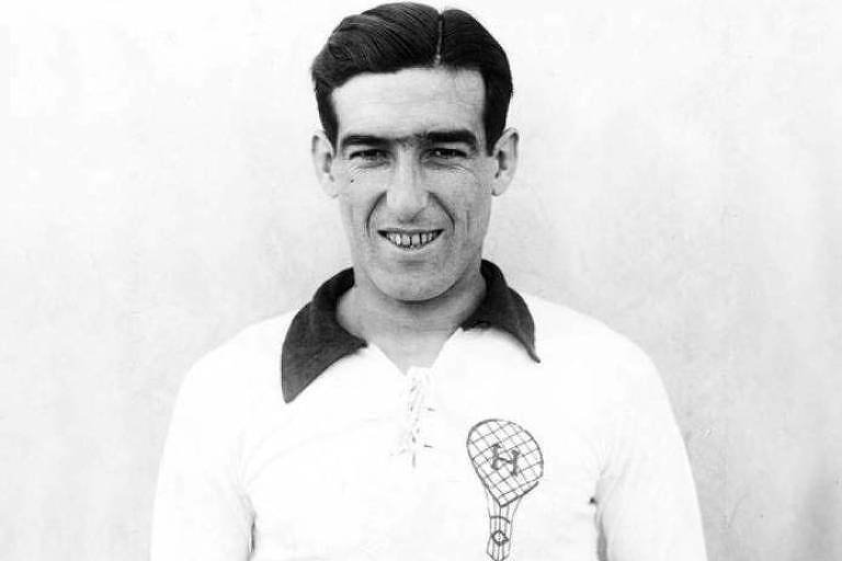 Cesáreo Juan Onzari foi jogador do Huracán e autor do primeiro gol olímpico de que se tem registro