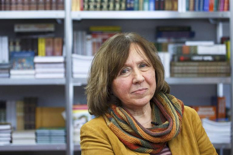 'Não contenho as lágrimas', diz Nobel de literatura, que prepara livro sobre Belarus