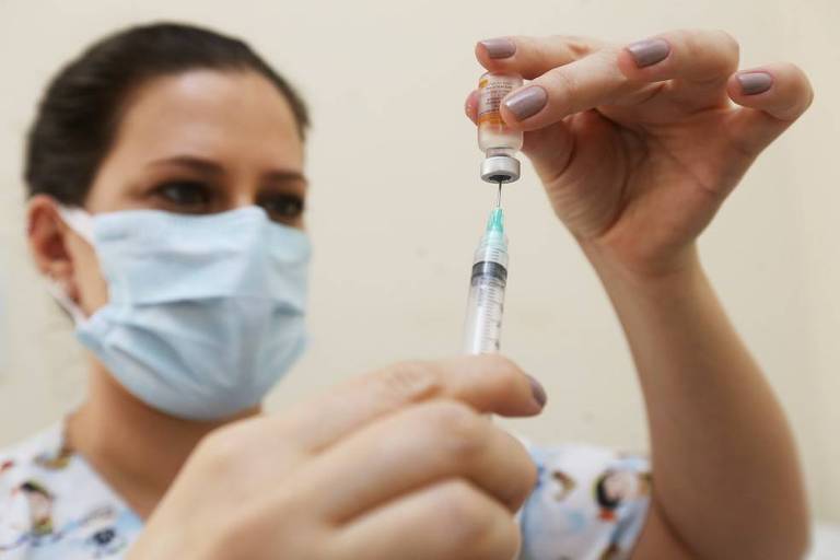 Empresas começam a vacinar contra Covid funcionários no interior de SP