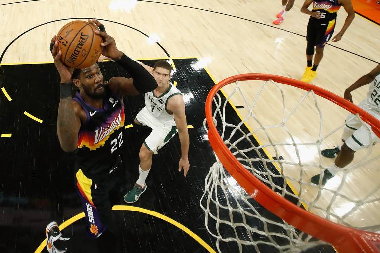 Irving, estrela do basquete, é afastado por não revelar se foi vacinado