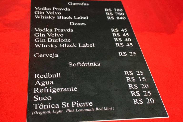 Preços de bebidas vendidas em festa clandestina em São Paulo