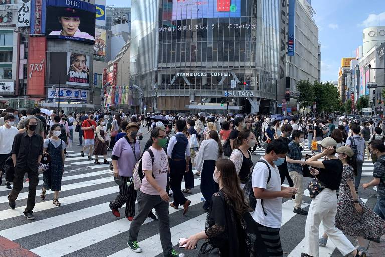 Famoso cruzamento em Shibuya, em Tóquio, considerado o maior do mundo