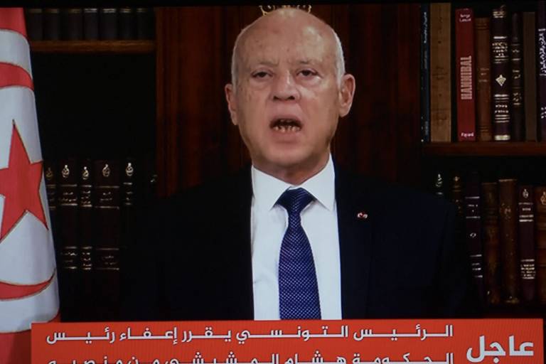 Presidente da Tunísia suspende Parlamento e destitui primeiro-ministro