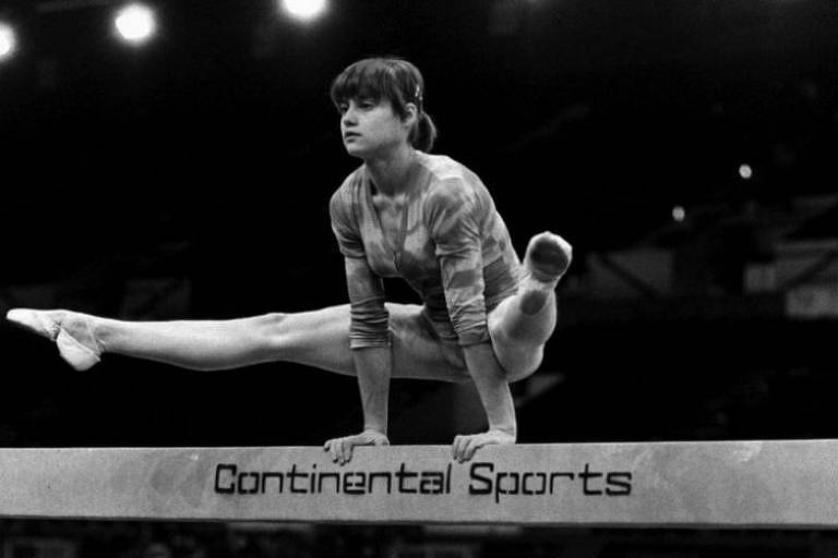 Uma das maiores atletas olímpicas da história, a ginasta romena Nadia Comaneci, tinha 14 anos quando ganhou suas primeiras medalhas