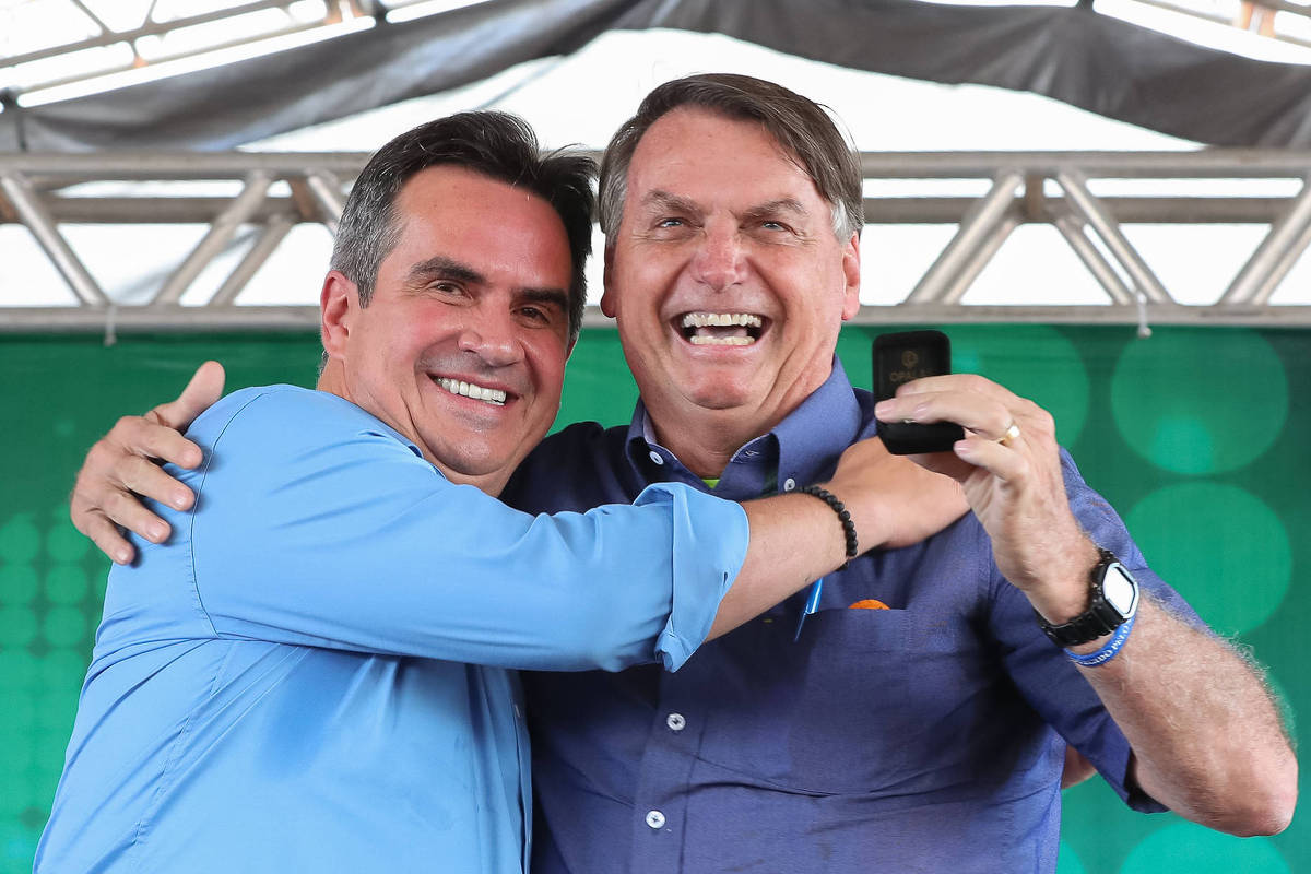 Bolsonaro Administration Sees 27 Cabinet Changes in 30 Months 28