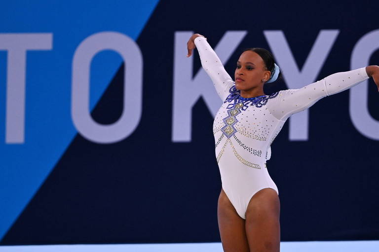 Rebeca Andrade é prata no individual geral do Mundial de ginástica; Simone  Biles conquista hexa