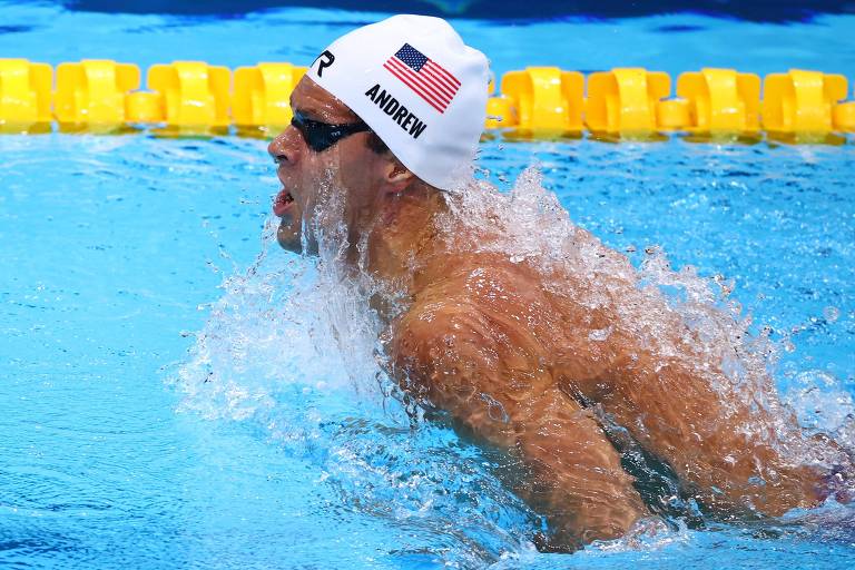 O nadador norte-americano Michael Andrews em ação nos Jogos de Tóquio 