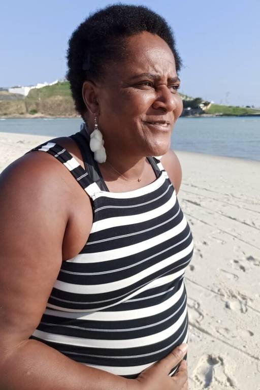 Sandra Helena Ferreira Gabriel, conhecida como Sandra Sapatão e acusada de chefiar o tráfico na favela do Jacarezinho (zona norte do Rio), foi presa em maio enquanto tomava sol em Saquarema