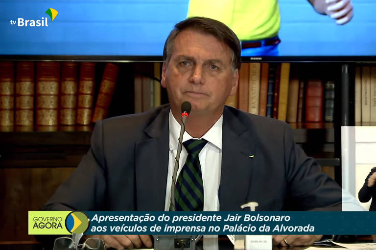 Bolsonaro durante live transmitida em suas redes sociais e replicada pela TV Brasil, órgão do governo federal