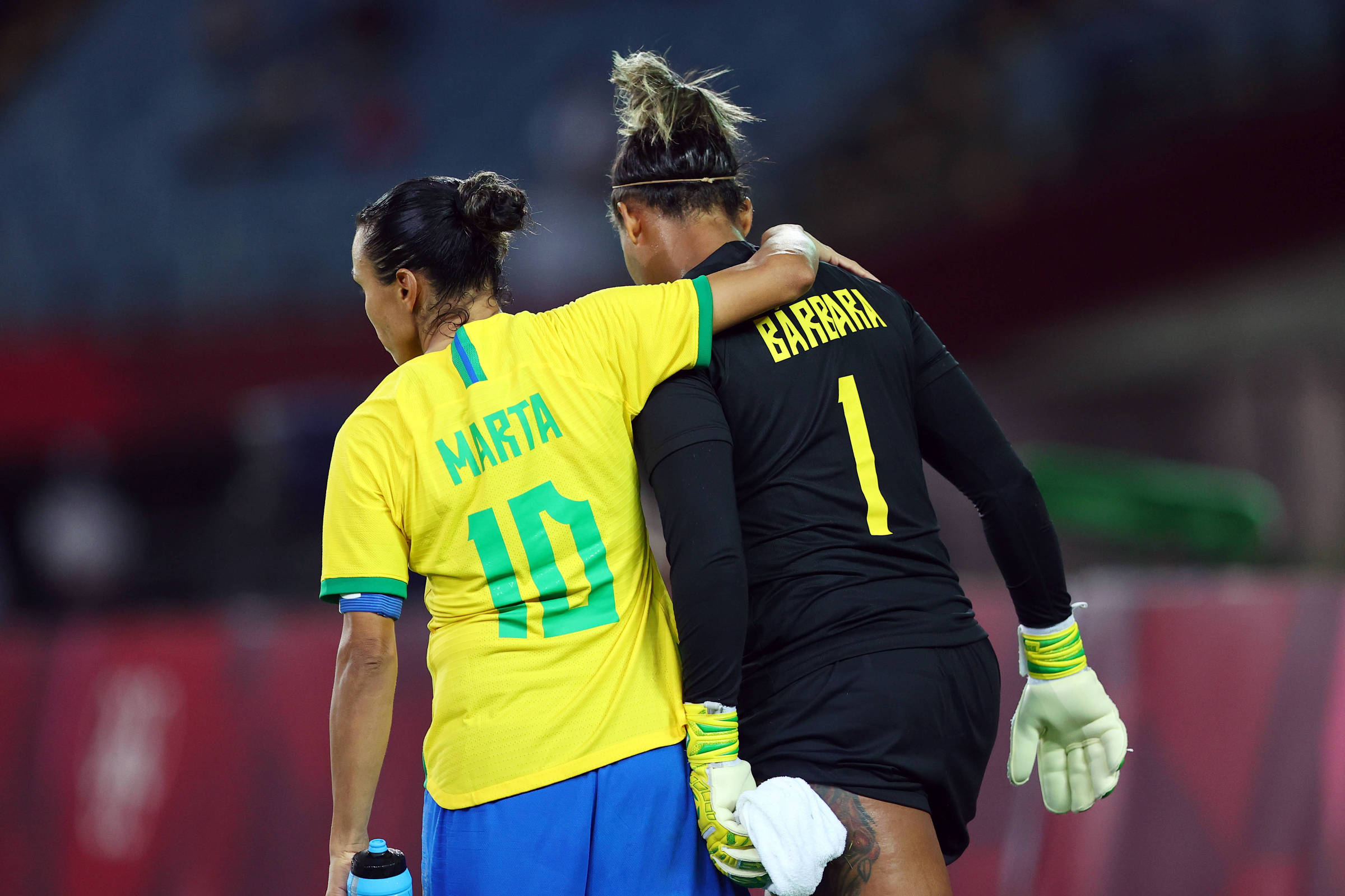 Futebol feminino abre disputas em Londres-2012 - Fotos - UOL