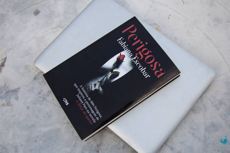 A partir do livro, virou personagem de novela da Globo, interpretada pela atriz Juliana Paes