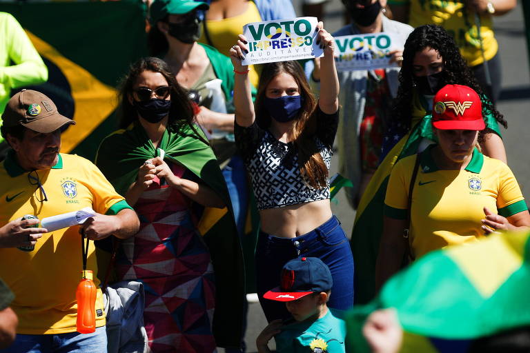 Protesto com ataques ao sistema eleitoral brasileiro reuniu apoiadores de Bolsonaro na capital federal