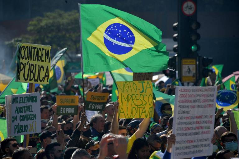 Bolsonaristas fazem ato pelo voto impresso em 1º de agosto