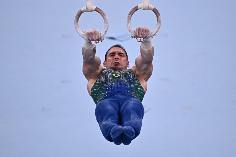 Arthur Zanetti durante a série das argolas nos Jogos Olímpicos de Tóquio-2020