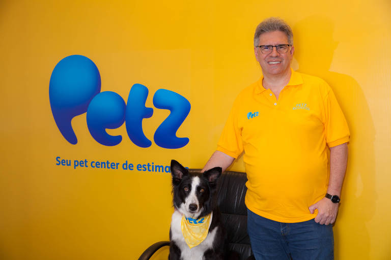 Sérgio Zimerman, fundador e presidente da Petz, com o cão Wolke, da raça Border Collie 