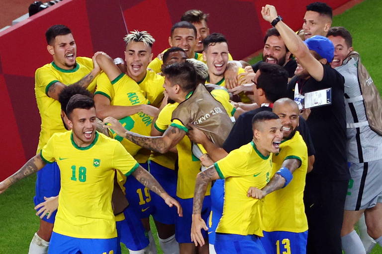 Seleção brasileira comemora a classificação para a final das Olimpíadas
