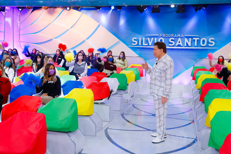 Super-Heróis invadem Jogo dos Pontinhos no Programa Silvio Santos