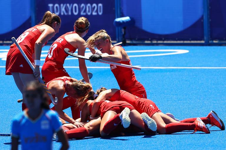 Goleadas marcam a abertura do torneio de Hóquei sobre a Grama feminino -  Surto Olímpico