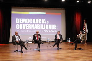 MINISTROS  DO STF EM EVENTO PELA DEMOCRACIA