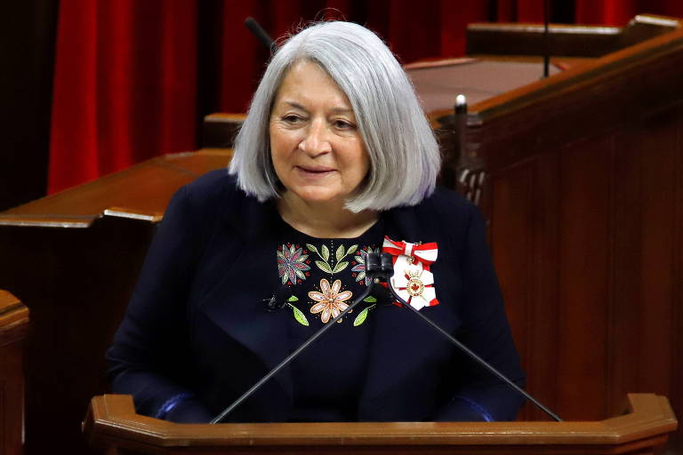 Mary Simon discursa após tomar posse como governadora-geral, a primeira indígena no cargo