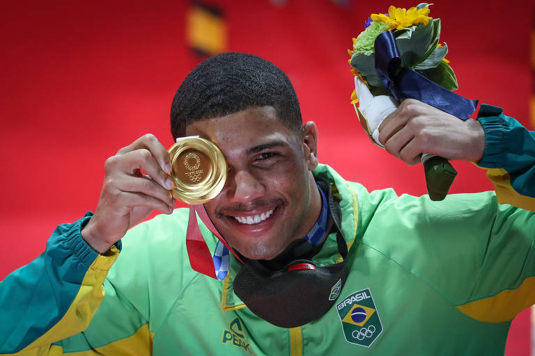 O atleta Hebert Conceição, medalhista de ouro no Boxe na categoria Peso médio 