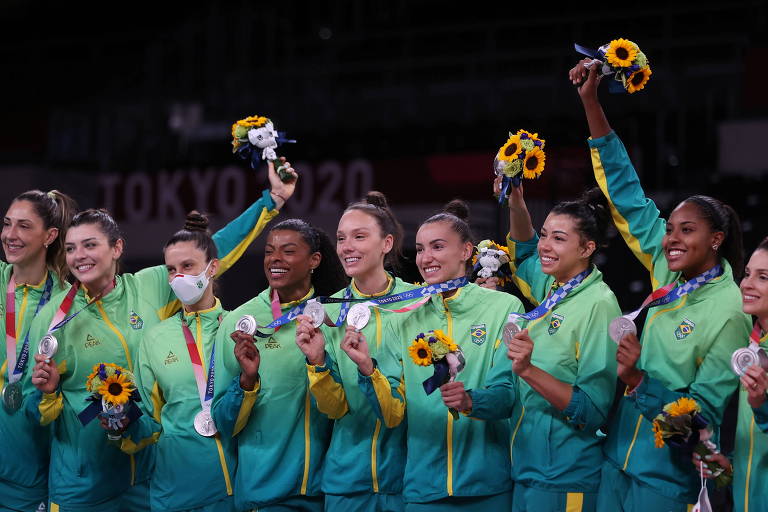 Relembre as medalhas da seleção de vôlei feminino em Olimpíadas