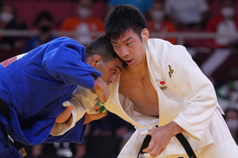 O Japão, de Takanori Nagase (à dir.), conquistou 9 ouros no retorno do judô ao Nippon Budokan