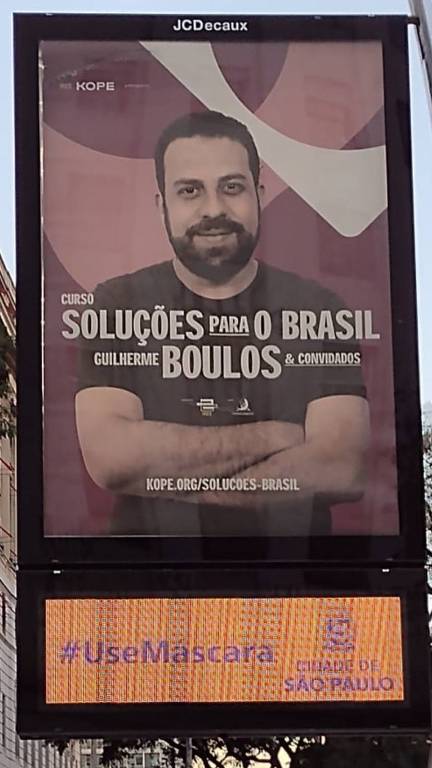 Anúncio de curso coordenado por Guilherme Boulos em São Paulo