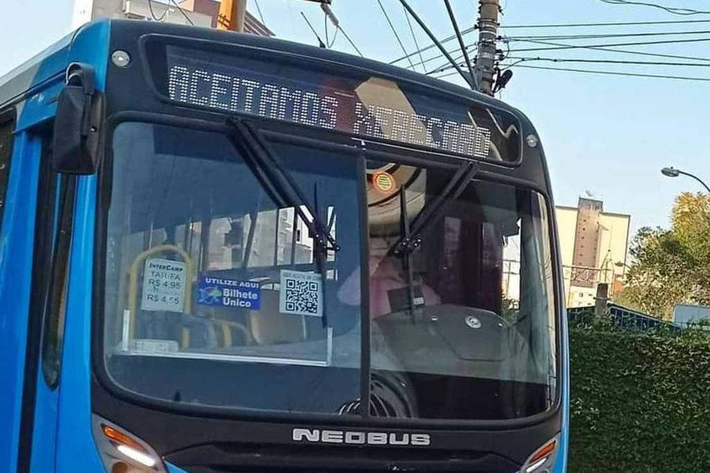 Motorista de ônibus é demitido por usar letreiro com “Palmeiras