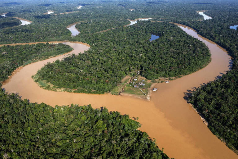 Base da Funai do rio Itui, na confluencia com o rio Itacoai, que funciona como um posto de controle para entrada na Terra Indigena do Vale do Javari, no Amazonas
