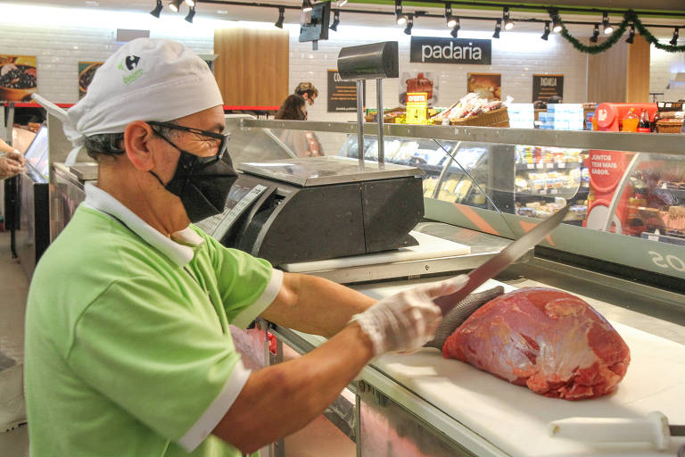 Alimentos na Black Friday têm carne em promoção, pagamento em 4 vezes e preço congelado até janeiro