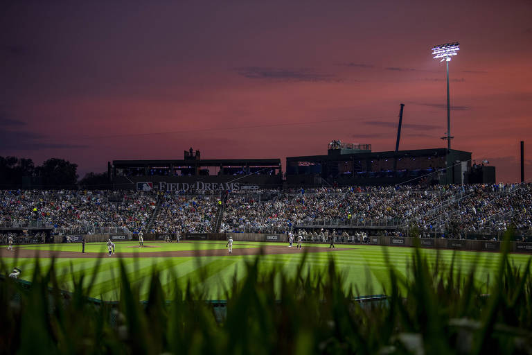 Partida entre os Yankees e os White Sox, realizada no estádio 'Campo dos Sonhos', em Dyersville, no estado do Iowa (EUA)