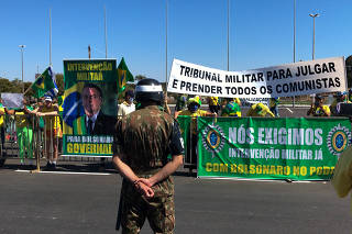 Ato de bolsonaristas em Brasília (DF), pede intervenção militar