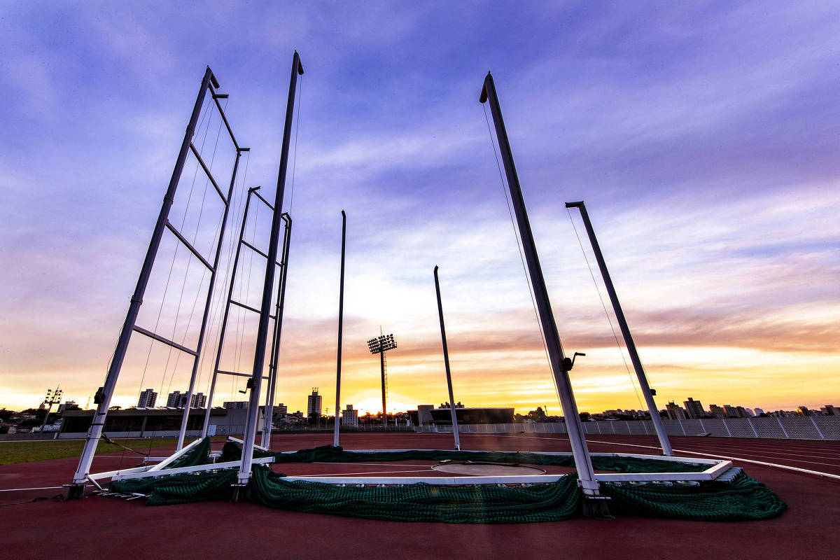 Catarinense bate recorde brasileiro no terceiro dia do Campeonato Mundial  de halterofilismo em Dubai - CPB