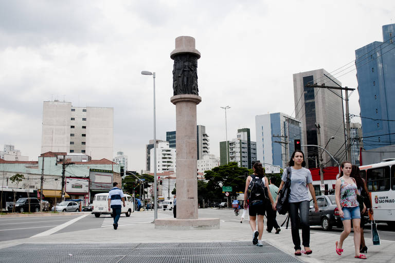Monumento à Aldeia de Nossa Senhora Dos Pinheiros