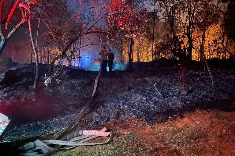 Incêndio no Parque Estadual segue por todo o domingo