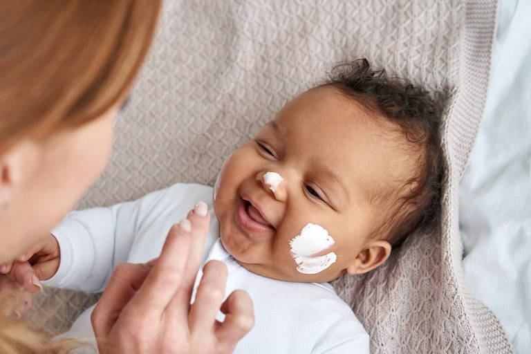 O que seu bebê pode te ensinar sobre felicidade e bem-estar