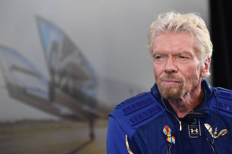 Richard Branson fala após voar para o espaço a bordo de uma nave de sua empresa Virgin Galactic