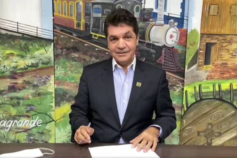 Promotoria vai investigar prefeito de Criciúma que demitiu professor por não tolerar 'viadagem'