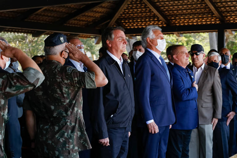 Bolsonaro participa de evento militar e faz nova motociata em Goiânia (ago.2021)