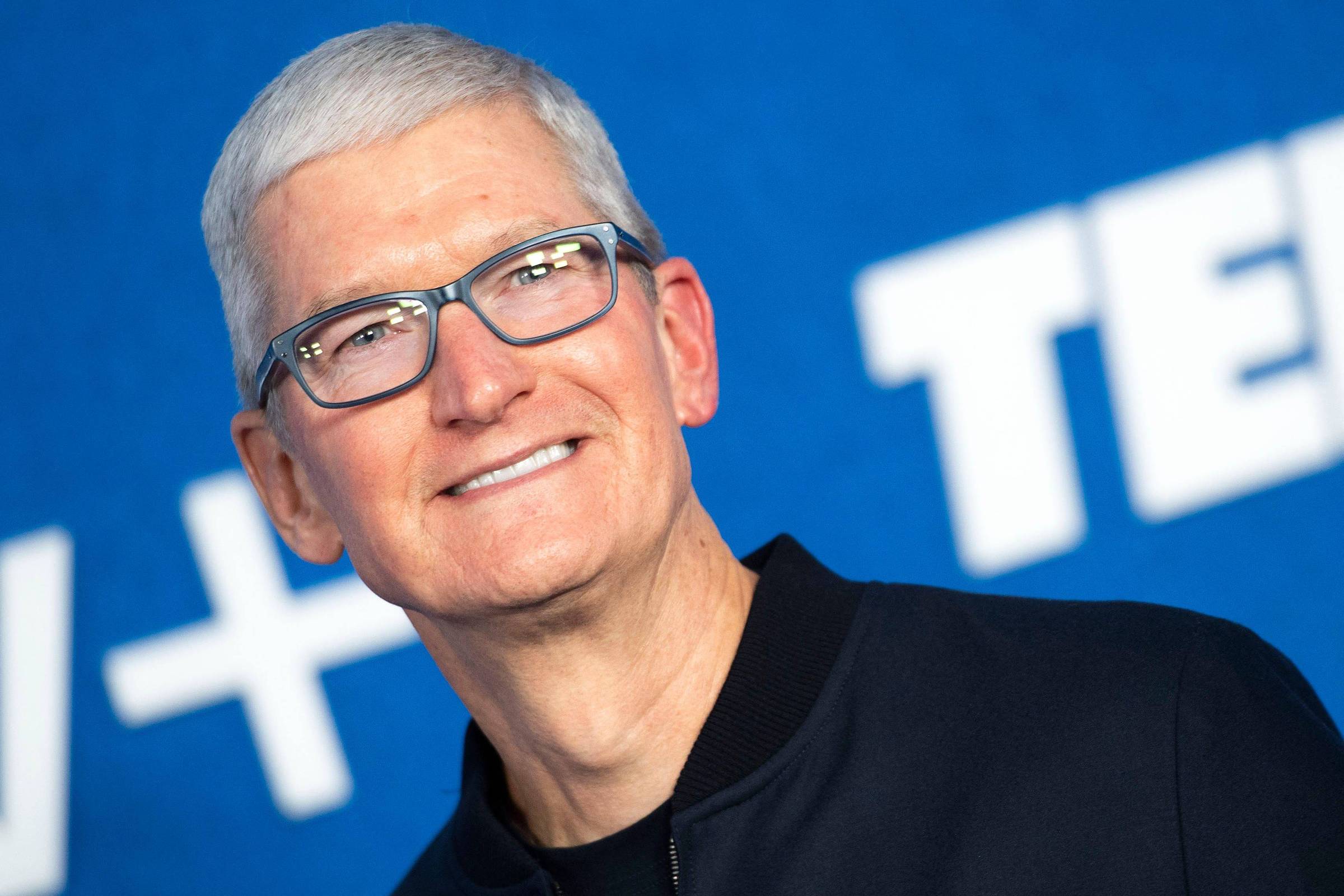 Quanto você pagaria para almoçar com o CEO da Apple? 