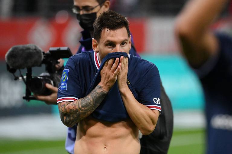 Messi tem resultado positivo em exame de Covid-19 e fica isolado na Argentina