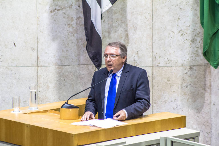O vereador Toninho Vespoli (PSOL) durante sessão na Câmara Municipal
