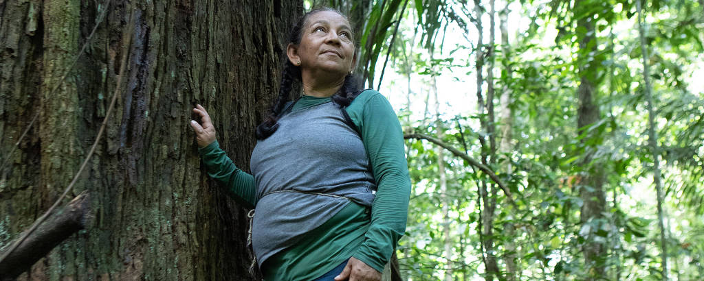 Bete, guardiã da floresta, que trabalha com extração de castanhas e ajuda a manter viva a Floresta Amazônica