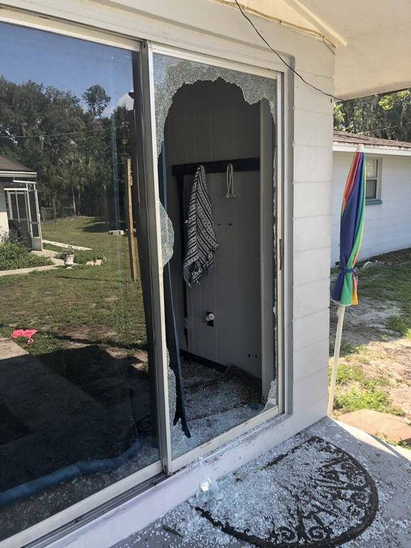 Casa na Flórida onde ex-militar dos EUA matou família e trocou tiros com a polícia