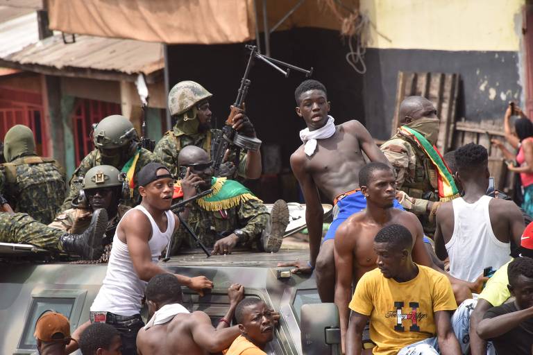 Uma tentativa de golpe de Estado contra o governo da Guiné provocou tiroteios perto do palácio presidencial, na capital, Conacri