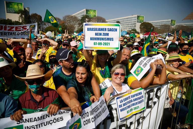 Veja as táticas usadas por bolsonaristas no Telegram para burlar a Justiça  - 02/11/2022 - Bolsonaristas - Fotografia - Folha de S.Paulo