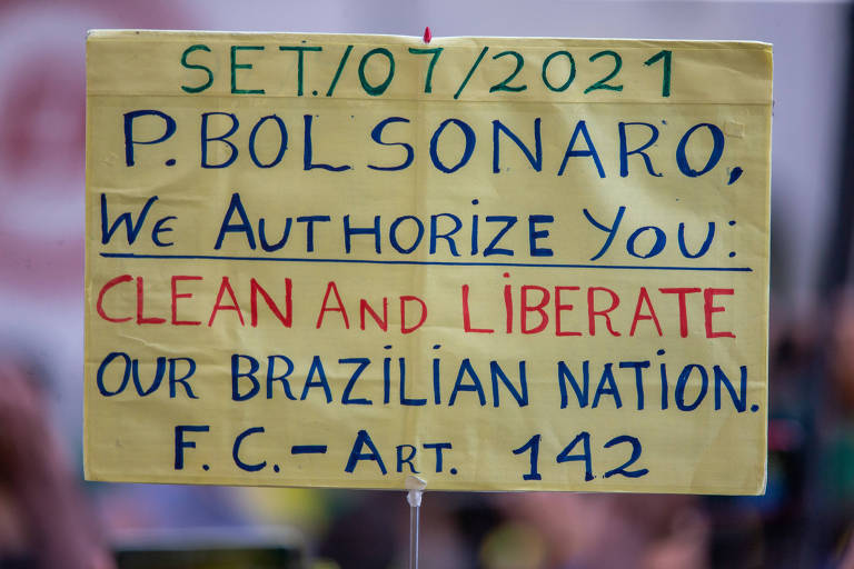 Cartazes nos protestos do 7 de Setembro de 2021