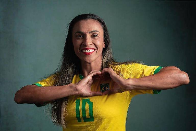 A jogadora de futebol Marta Silva postou foto em sua rede social desejando que tenhamos um país livre, justo e mais igualitário 