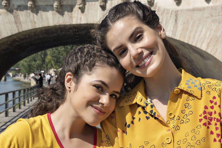 Maisa e Camila Queiroz acabam de gravar nova série em Paris